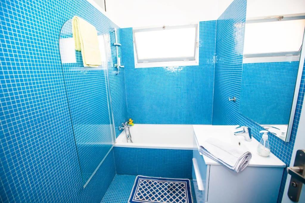 French Riviera: Seafront Apt & Pool Near Monaco Roquebrune-Cap-Martin Luaran gambar